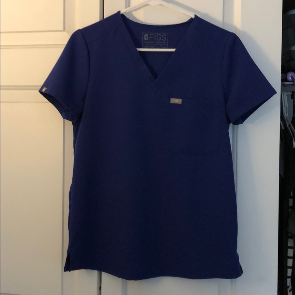 Figs scrub top